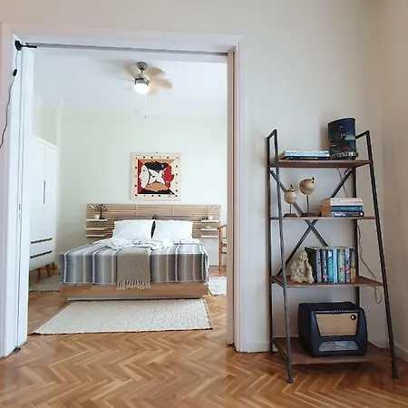 Urban Deluxe Апартаменты *